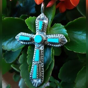 G&L LEEKITY Zuni Sterling Robins Egg Blue Turquoise Unisex Cross Pendant - Vtg